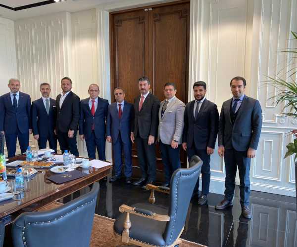 <p>TULİB Kurucu Başkanı Sn.Murtaza Karanfil ve DEİK Yürütme Kurulu Üyeleri, Libya Ankara Büyükelçiliği Maslahatgüzarı Abduladeem Kharshouf ile bir toplantı gerçekleştirerek, iki ülkenin ekonomik ilişkilerini ve iş birliği fırsatlarını görüştü.</p>
